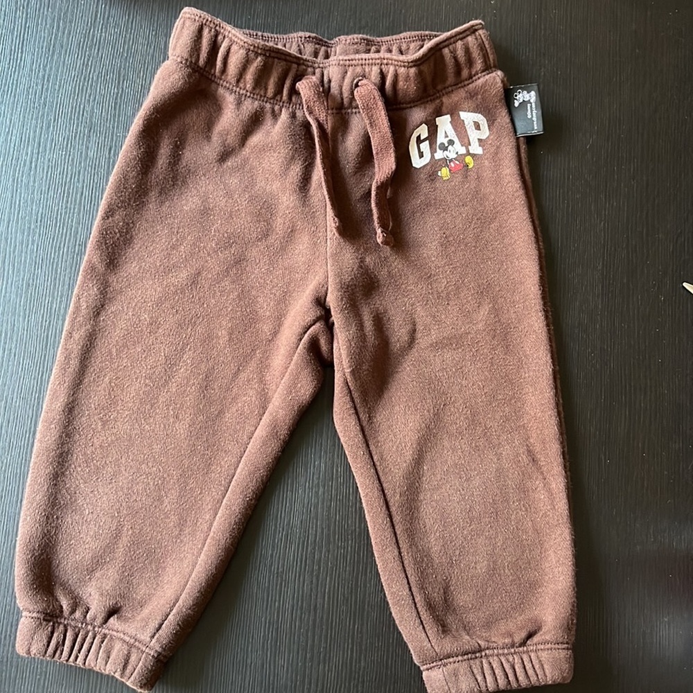 Gap X Disney 12-18M chocolate brown sweatpants